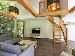 Modern Holiday Home Near Beach