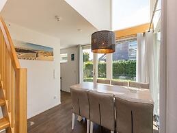 Modern Holiday Home Near Beach