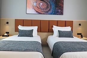 MH HOTEL