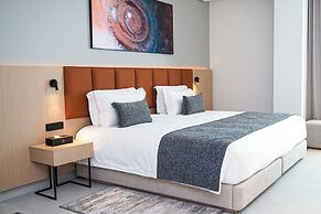 MH HOTEL