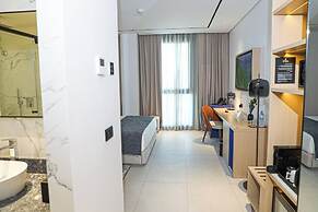 MH HOTEL