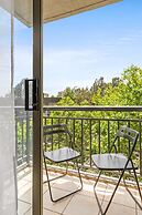 Green Views & Great Location: Inner-city 1-bed