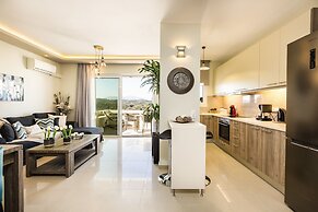 Three Moirai Villa With 2 Heated Pools