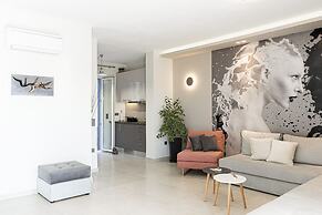 Three Moirai Villa With 2 Heated Pools