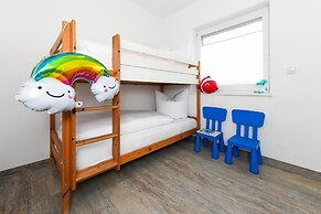 Moderne Ferienwohnung mit Terrasse in Ruhiger Lage