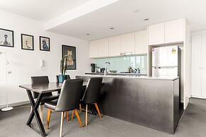 Spacious 2-bed With Two Balconies With City Views