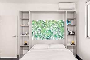 Spacious 2-bed With Two Balconies With City Views