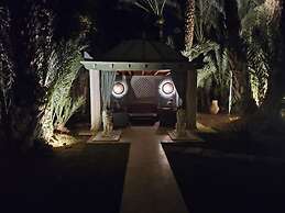 Private Luxury Villa With Hotel Services