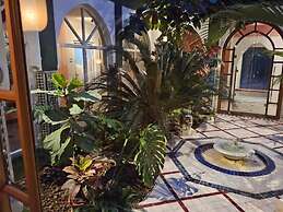 Private Luxury Villa With Hotel Services