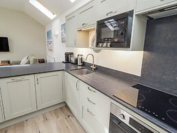Hideaway Cottage No 1