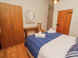 Hideaway Cottage No 1