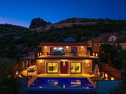 Villa Elvin in Slamlar K y