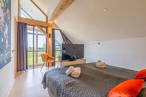 Attractive and Modern 6-person Holiday Villa