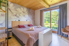 Attractive and Modern 6-person Holiday Villa