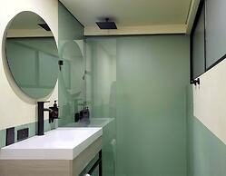 w Attractive 2BR w Balcony in Poblado