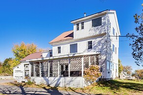 Hike, Ski & Explore: Patten Home w/ Pool Table!