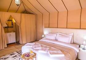Lantern Luxury Camp