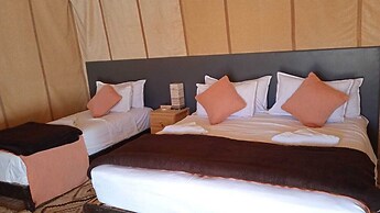 Lantern Luxury Camp