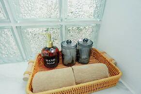 Rock & Lune Boutique Villas