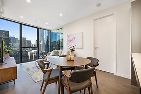 Modern City Apartment With Stunning Views