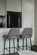 Panoramic Lake View 2-bed With Pool,