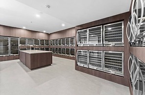 Panoramic Lake View 2-bed With Pool,