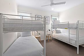 Lush 3-bed House Near the Beach