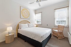 Lush 3-bed House Near the Beach