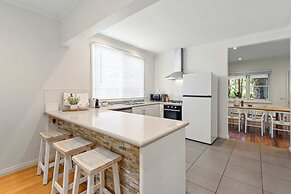 Lush 3-bed House Near the Beach