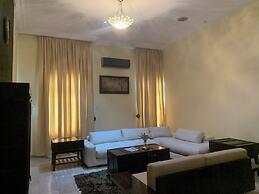 Reina Villa Hotel