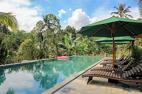 Mina Baturiti Hotel & Resto