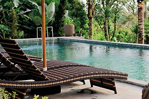 Mina Baturiti Hotel & Resto