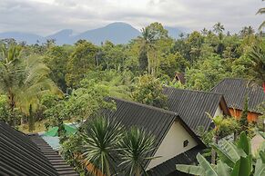 Mina Baturiti Hotel & Resto