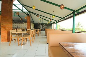 Mina Baturiti Hotel & Resto