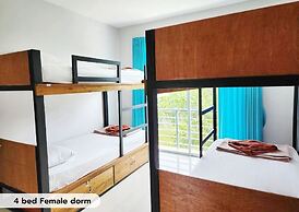 Theppahrak Hostel Khaolak