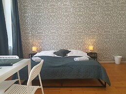 Modern 2BR Apartment Near Rennweg