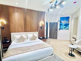 ATLANTIS HOTELS