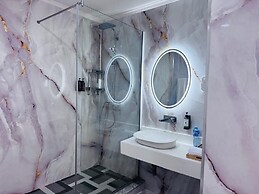ATLANTIS HOTELS