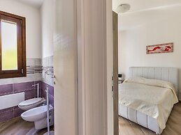 Air-conditioned With Garden and Private Parking
