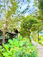 Dalasone Pool Villas