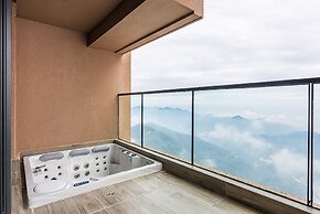 Antara Genting Highlands by Silaslee