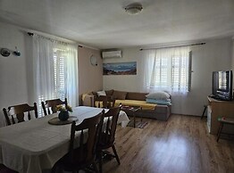 Holiday Home Green Oasis Lika