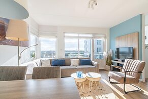 4-person Apartment With Island View