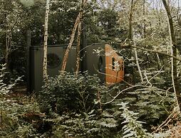 Charming 5-person Bee Lodge in the Woods