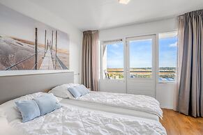 2 Person Apartment With Island View