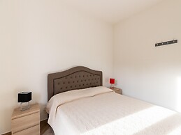 Air-conditioned Apartment With Private Parking
