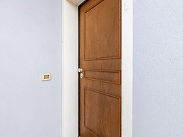 Air-conditioned Apartment With Private Parking
