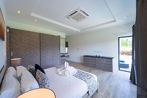 New Modern 3 Bedroom Villa MB35