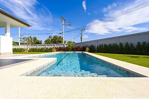 New Modern 3 Bedroom Villa MB35