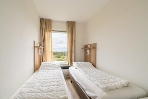 4-person Apartment With Island View